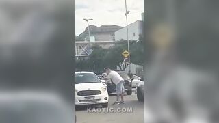 Driver Starts A Road Rage Fight He Never Won