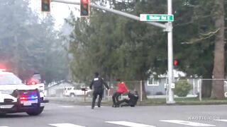 RAW: Deputies Take Down Escaping 7-11 Robbery Suspect In Tacoma