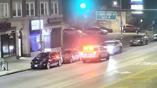Suspect Flees After Fight With Four Female Chicago Officers