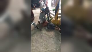 Thief Clubbed In Cancun, Mexico