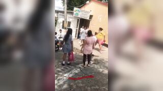 Mothers And Daughters Involved In Loud Fight In Colombia