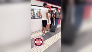 Woman Exposes A Pickpocketing Couple