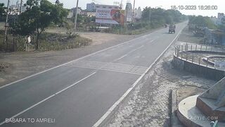 Rickshaw Driver Dies Of Heart Attaqck