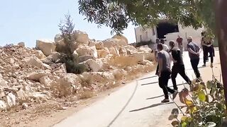 War Zone Footage: Israeli Settler Fatally Shoots Palestinian Rioter