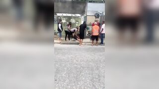 Phone Snatcher Caught, Beaten In Nova Iguaçu