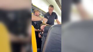 Passengers Cheer As Police Kick Man Off Ryanair Plane