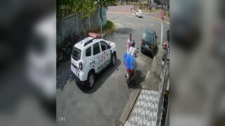 Chasing suspect - Police Brazil