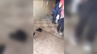 Illegal Vendor Gets Into A Fight With Municipal Guards In Ecuador