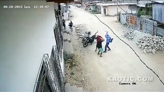 Electric Company Worker Beaten, Robbed In Ecuador
