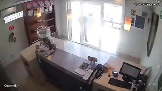 Female Employee Locks Dumb Thief Inside The Store