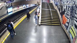 Man Jumps Under Train in Santiago Subway