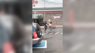 Portland Shoplifter Fights Back