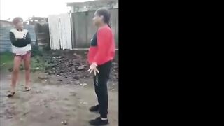 Females Fighting 1 On 1 In Ecuador