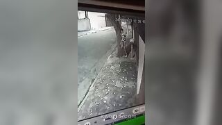 Robbery Victim Comes Back With Her Brother