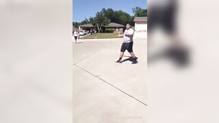 CLASSIC: Big Dude Refuses to Get Jumped 2 vs 1