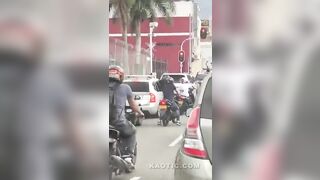 Driver Shoots Traffic Stop Robbers In Venezuela