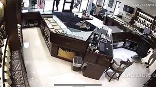 Hollywood Style Robbery in Illinois