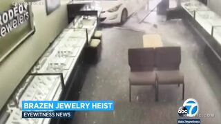 hugs Drives Right Through Jewelry Store In Broad Daylight In Commiefornia, Robbing 300k In Items WATCH TILL THE END