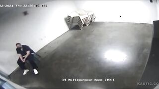 Palm Beach Deputy Suspended For Punching Inmate