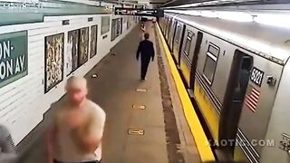 Woman Sucker Punched Inside NYC Subway