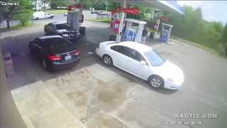 Memphis Police are investigating shootout at a Hickory Hill gas station