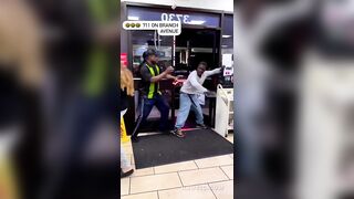 7-Eleven: employee smacks man in the head with a pan after the man assaulted an employee