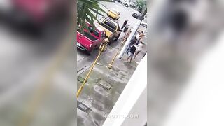 Motorcycle Thief Gets Painful Karma In Ecuador