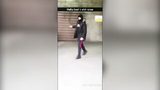 UK Thugs Fighting With Machete