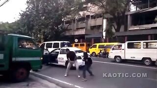 Taxi Driver Fights Motorist