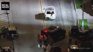 LA Homicide Suspect Dancing With Two Knives Before The Arrest