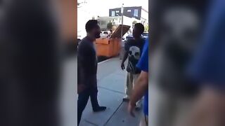 Man got rekt outside BJJ gym for disrespecting a woman