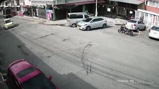 Old Woman Violently Mugged In Mexico