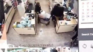 Employees Get Involved With Dollar Tree Robbery in Chicago