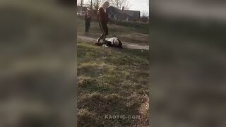 Drunk Man Randomly Assaulted By Young Bitch In Russia