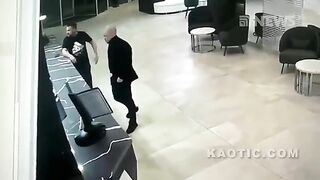 Hotel Guard Knocks Out Unruly Guest