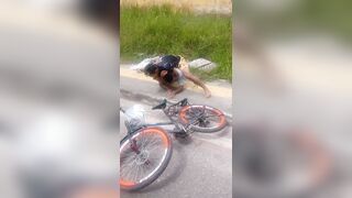Bike Thief Put On Choke Hold