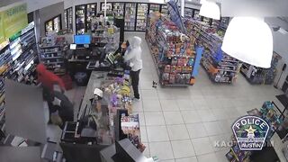 Texas: Three teens rob South Austin gas station at gunpoint