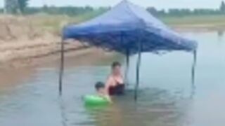 Couple drowned to death in shallow river, China