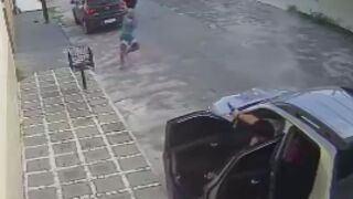 Robber is killed after attempting to rob 3 off duty police officers in Brazil