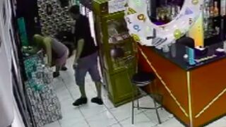 Two men executed while conducting a transaction inside a liquor store, Dominican Republic