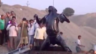 Dead worker removed from Bitumen/Tar melting chamber after falling in, India