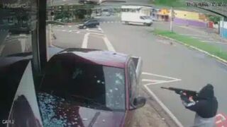 Man executed at close range with assault rifle in Brazil (Action + Aftermath)