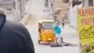 Broad daylight street execution caught on camera in Ecuador