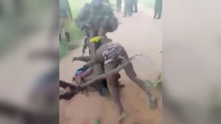 Two rebels captured and tortured by Mozambique Defence Armed Forces