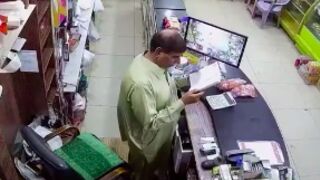 Store owner dies of a heart attack while reciting the Holy Quran