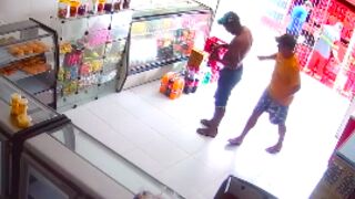 Man gets stabbed up inside a bakery in Cachoeirinha, Brazil