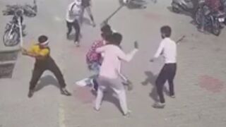 Man gets jumped and beaten with sticks in India