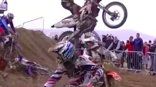 Man gets knocked out at a supercross race after a bike landed on top of him