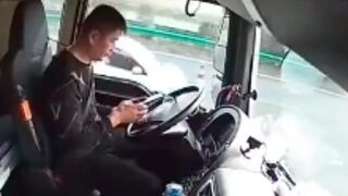 Man crashes on the highway after using his phone while driving in China