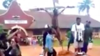Thief gets crucified in Africa for stealing
